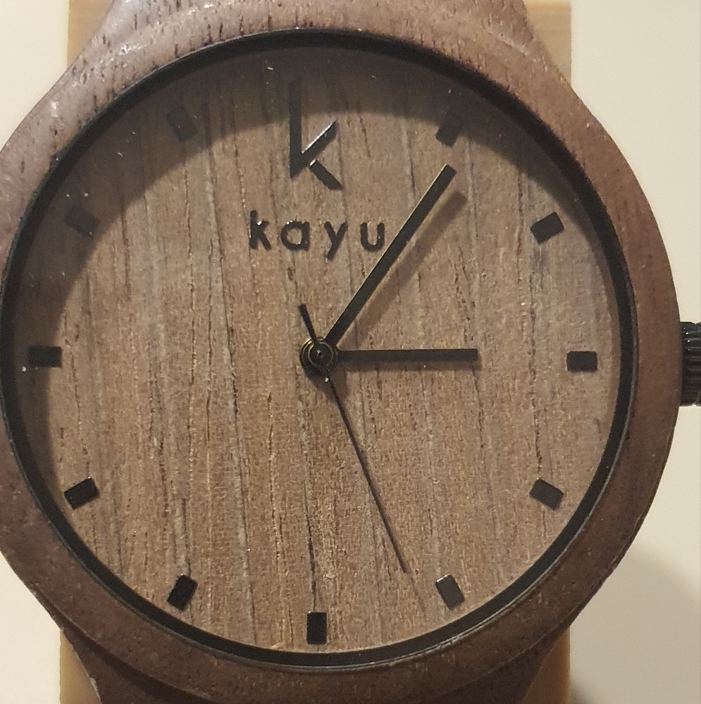 Kayu Mazari Wooden Men's Watch *Send Offers *